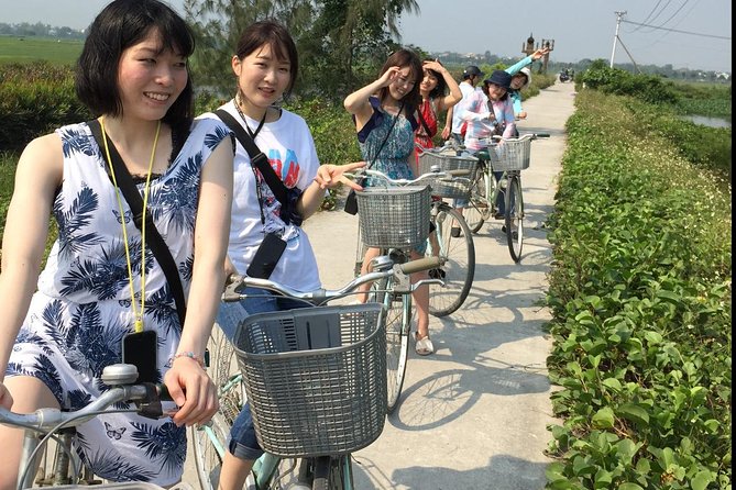 5-Hour Discovery Countryside by Cycling, Buffalo and Basket Boat - Rice Paddies, Fish & Shrimp Farms: Where the Work Takes Over