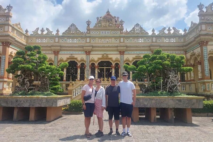 Authentic Mekong Delta: Tuk Tuk, Rowing Boat, Biking Tour - Tien River Boat Cruise and Qui Islet (Tortoise Islet)