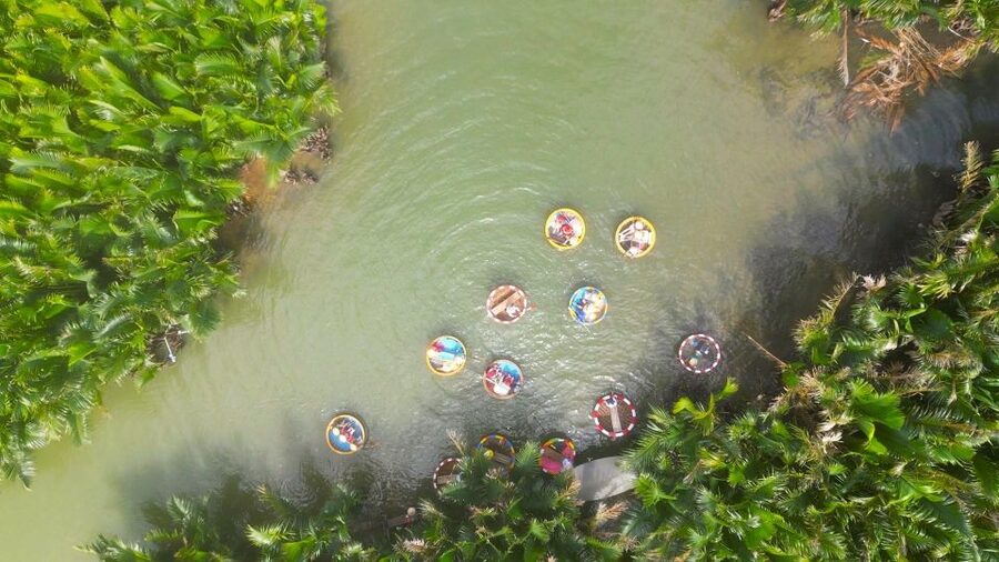Basket Boat at Coconut Village, Kitchen Show and Big Lunch - Who Should Book This Basket Boat and Tra Que Kitchen Day?