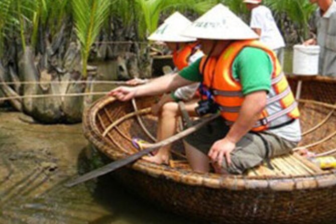Basket Boat in Hoi An( visit water coconut forest,Crab fishing ) - Snacks and a cool-down break: fresh fruit and dessert