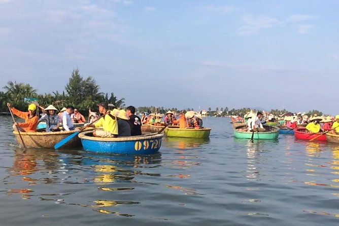 Basket Boat Ride and Old Town Walking Private Tour - A private basket boat plus old town walk, tied together well