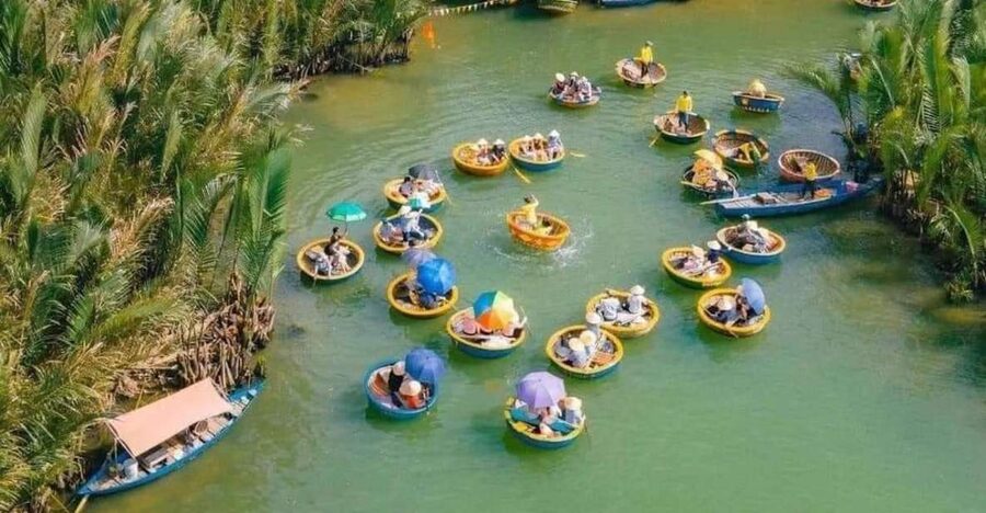 Cam Thanh Coconut Basket Boat Experience from Hoi An/Da Nang - Getting into the bamboo basket boat: the fun starts fast