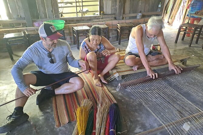 Cam Thanh Coconut Village & Lantern Making Eco Tour in Hoi An - Catching Crabs and Coconut Mussels: The Messy, Fun Part