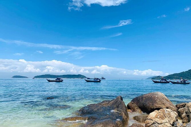 Cham Island Snorkeling - Wonderful Beach - Speedboat Daily Tour - Lunch on Cham Island: Fresh Seafood and Mountain Vegetables