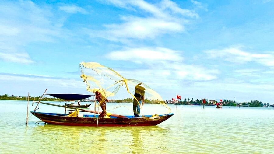COCONUT JUNGLE BASKET BOAT, LANTERN MAKING From Danang/Họian - How the 8:00–8:15am and 2:00–2:15pm Schedule Really Feels