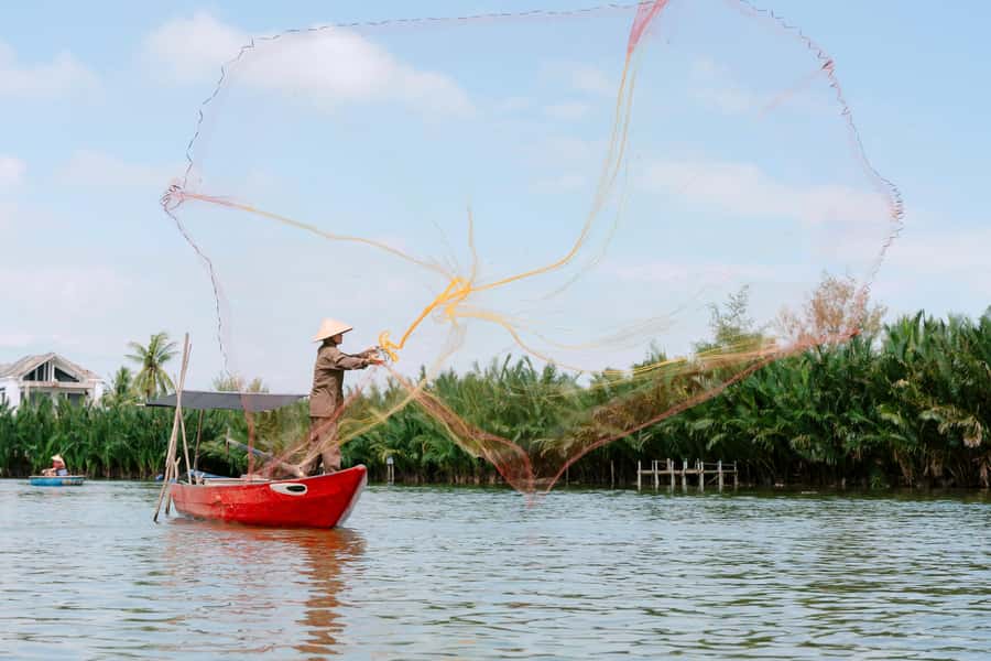 COOKING CLASS & BASKET BOAT - Cooking class with Linh: hands-on Vietnamese food you’ll actually master