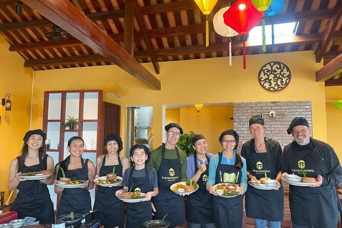 Cooking Class with Tra Que Eco Farm & Local Market Discovery - Tra Que Vegetable Village: where your meal starts