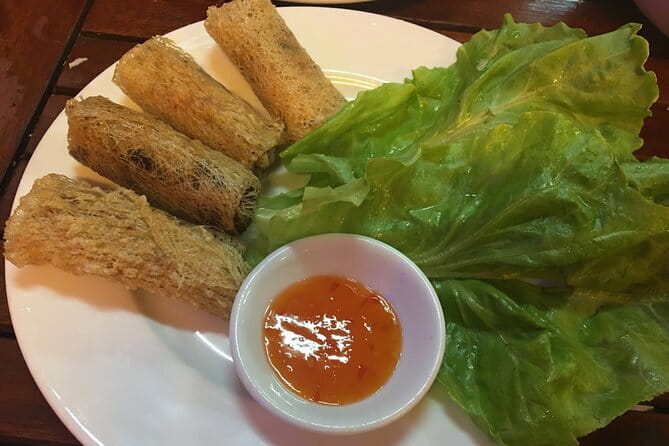 Cooking Class with Tra Que Eco Farm & Local Market Discovery - Should you book this Tra Que + market + cooking class?