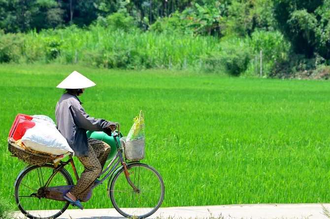 Countryside Bicycle Tour from Hoi An - All Inclusive - Stop 1 Inside the Skills of Hoi An Ancient Town