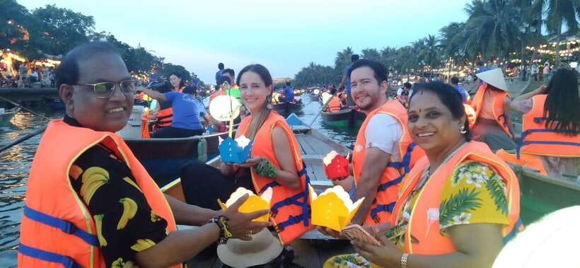Da Nang: Cam Thanh Coconut Village and Hoi An Old Town Tour - The ride into Hoi An: guided heritage without the guesswork