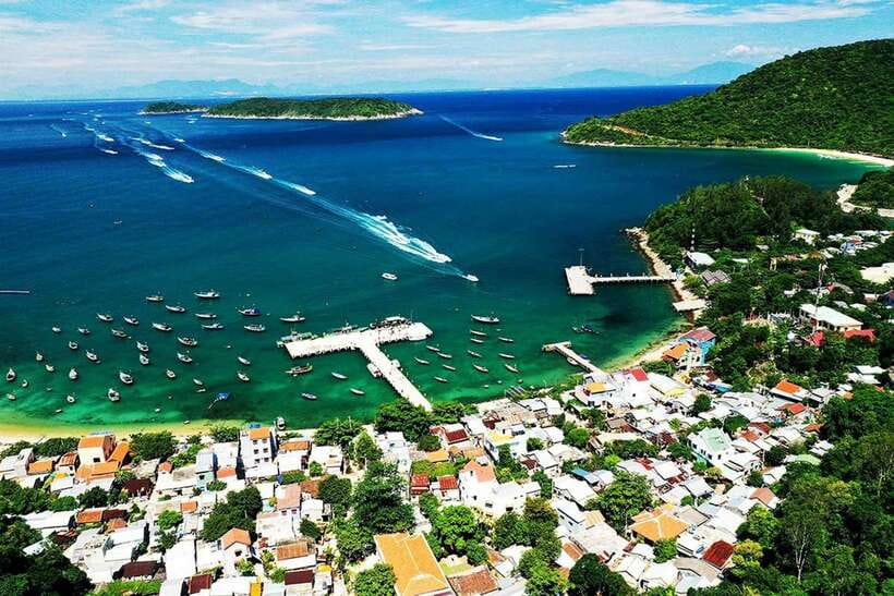Da Nang/Hoi An: Cham Island Speedboat Tour with Snorkeling - A UNESCO island day that starts with speed and ends with seafood