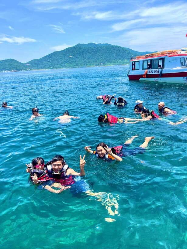 Da Nang/Hoi An: Cham Island Speedboat Tour with Snorkeling - Price and value: what $45 buys on a speedboat day