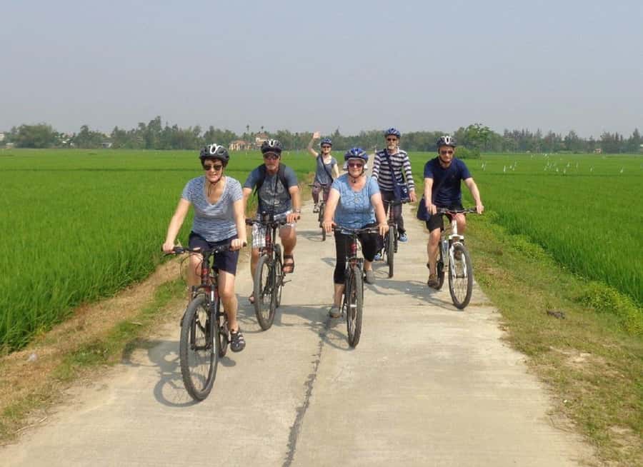 Da Nang or Hoi An: Countryside Bike & Basket Boat Tour - Fishing With Traditional Techniques: Hands-On, Then Eat