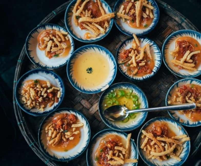 Eat Like a Local – Hoi An Evening Food Tour - What the walk feels like (and why it works)