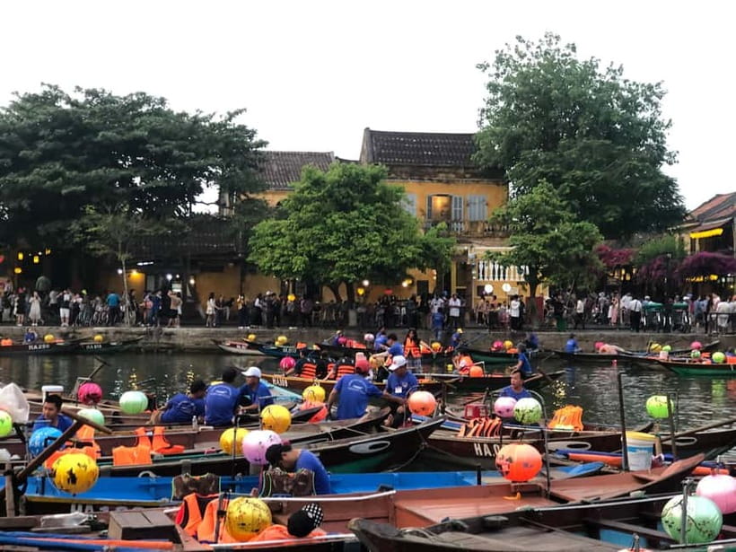 From Da Nang: Hoi An Old Town Tour, Night Market & Boat Ride - Wandering old town: handicraft shops, galleries, and useful pacing