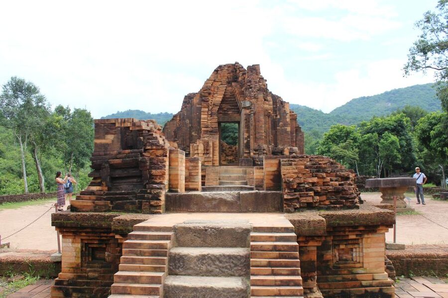 From Hoi An: Day Tour of My Son Temples and Marble Mountain - Nhựt Mạnh Stone Sculpture Visit: Where Marble Craft Lives