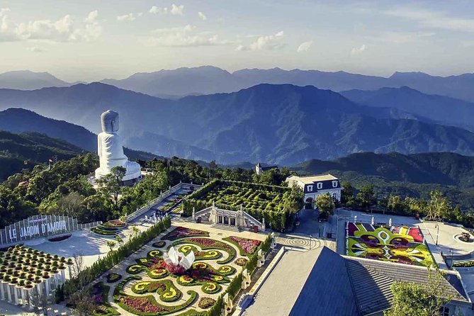 Guided Ba Na Hills & Golden Bridge Day Tour from Hoi An/Da Nang - Small-group tours and why the guide matters (especially on a crowded site)