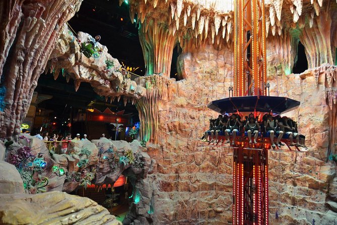 Guided Ba Na Hills & Golden Bridge Day Tour from Hoi An/Da Nang - Golden Bridge: the Hands of God moment, rain and crowds included