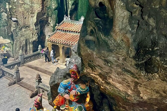 Hai Van Pass Tour by Motorbike from Da Nang-Hoi An-Hue - My Khe Beach: a short stop that sets the mood