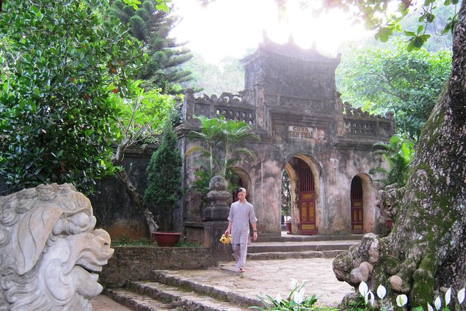 Half day Marble Mountain and Linh Ung Pagoda Tour - Inside the caves and temple areas: how to see it without rushing