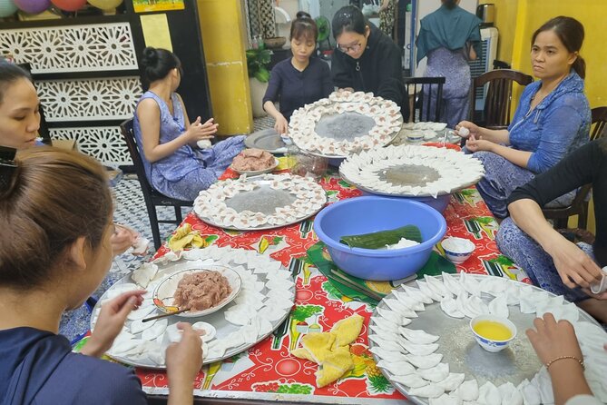 Half-day Private Street Food Tour in Hoi An - Stop 4: Cao lầu at 26 Thái Phiên—Hoi An’s noodle problem (in a good way)