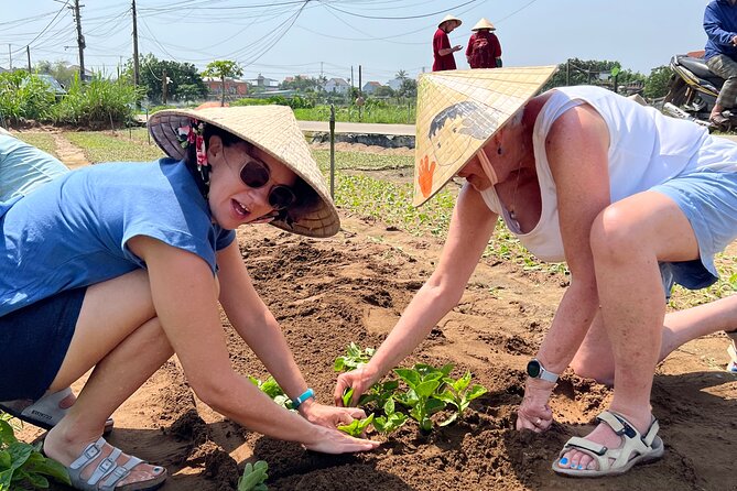 Hand on Vietnamese Cooking class with Ms hanh - From Old Town to the market: where the real lesson begins