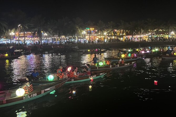Hoai River Boat Trip by Night with Release Lantern - Crowd Notes From Real-World Experience