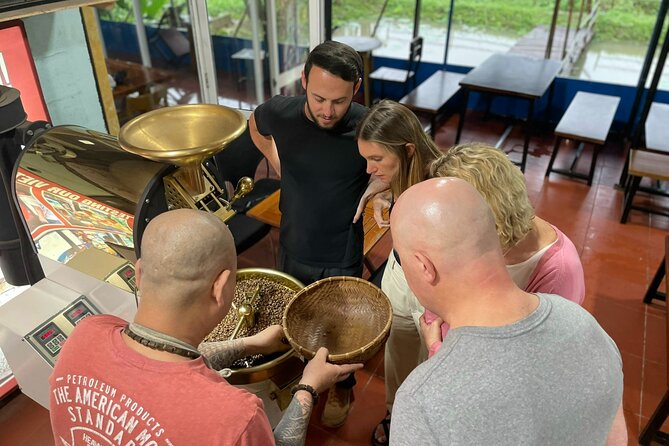 Hoi An Ancient Town and Coffee Making Course - Ancient Town walk: getting your bearings fast