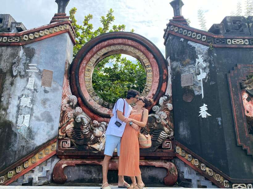 Hoi An Ancient Town - Walking Tour with Local Guide - Entering Hoi An Ancient Town in a Calm 150 Minutes