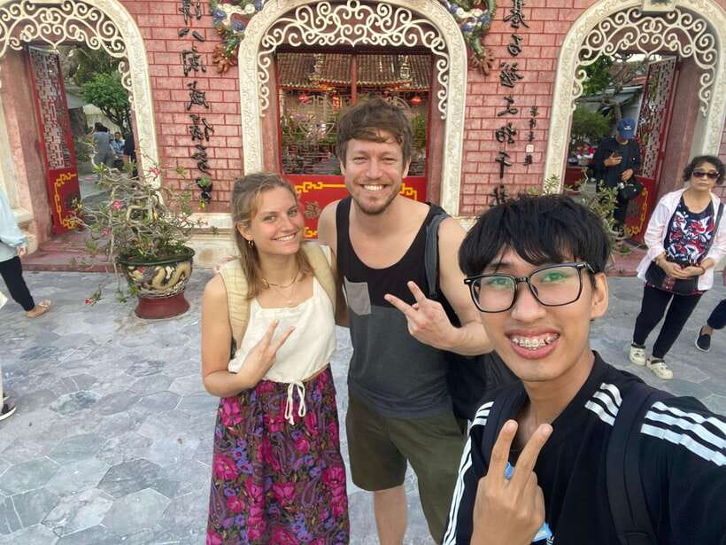 Hoi An Ancient Town - Walking Tour with Local Guide - Museum of Folk Culture and Hoi An Market: See the Town Outside the Postcards