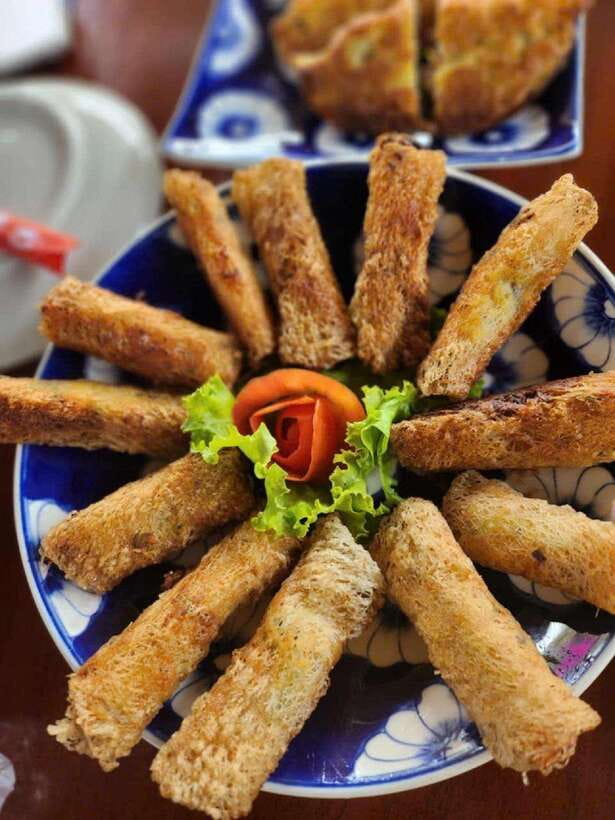 Hoi An: Basket Boat Ride, Cooking Class by Hangcoconut - The boat guides: what makes the rowing memorable