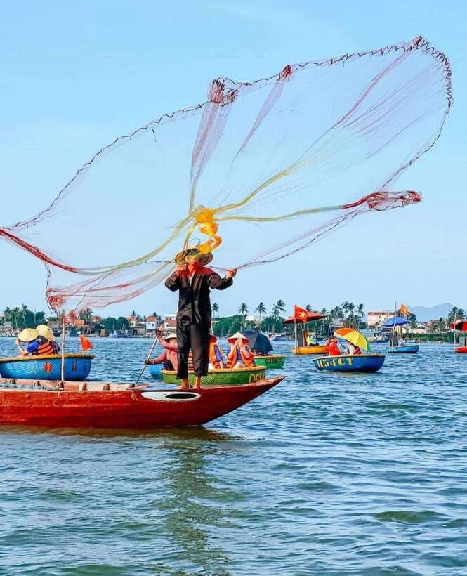 Hoi An: Basket Boat Ride in the BẢY MẪU Coconut Forest - Timing hacks for a quieter river and better photos