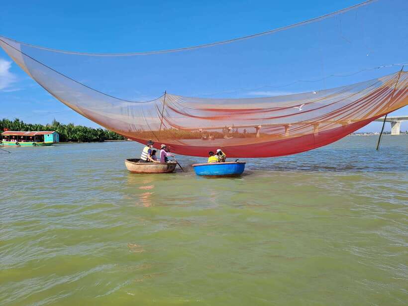 Hoi An: Basket Boat Riding at Bay mau coconut village - The Spinning Basket-Boat Moment: Extra Cost, Short Time