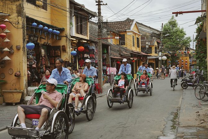 Hoi An City By Night And Release Paper Latern On Hoài river - Lantern-Making Workshop: Your Souvenir With Real Craft Time