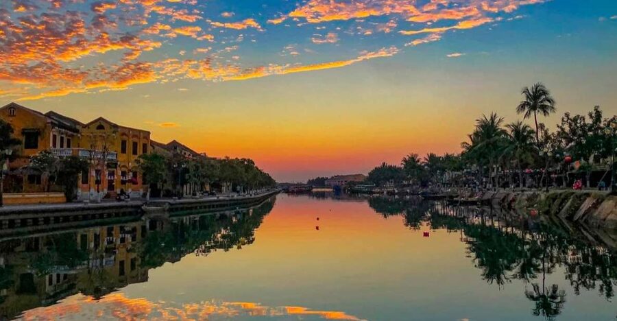 Hoi An: City Tour, Banh my and Coffee - Hoi An’s historic “two faces” in just 3 hours
