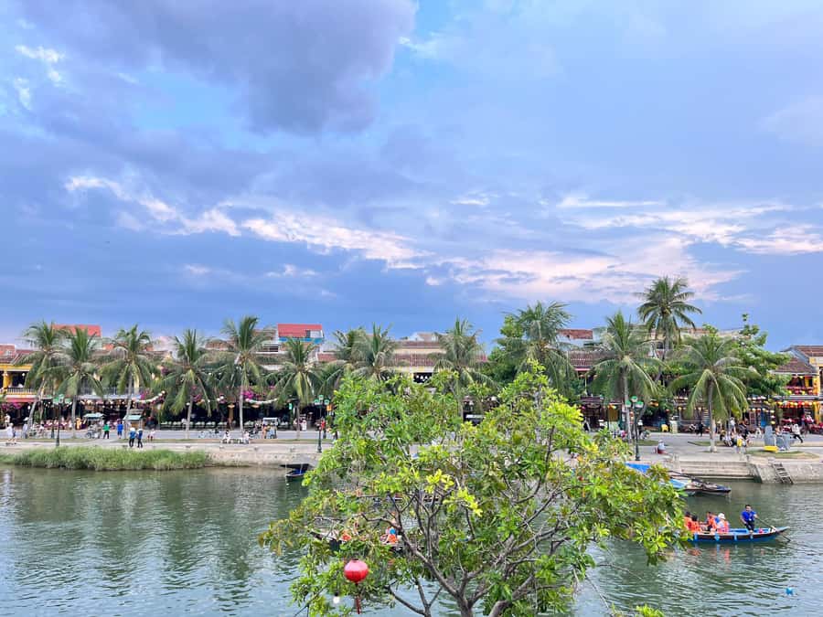 Hoi An City tour - Boat ride - Lantern Release from Danang - Hoai River Boat Ride and Flower Lantern Release for Luck