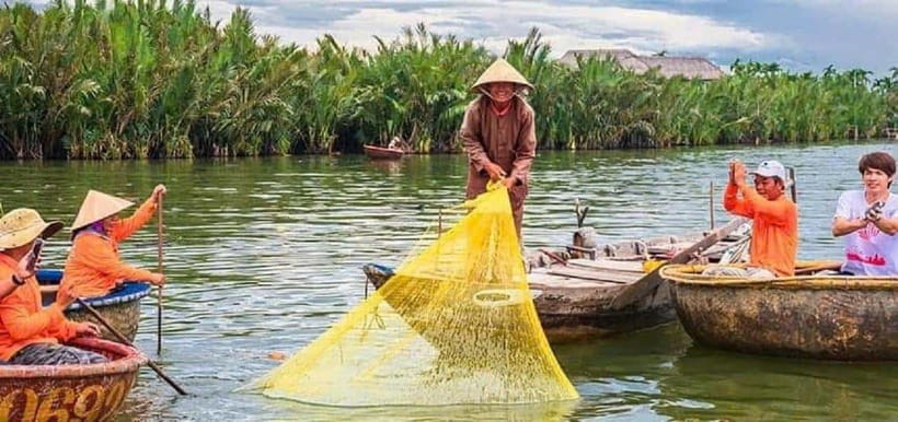 Hoi An: Coconut Basket Boat Ride by Hangcoconut - Spinning Boats: The Optional Extra That Changes the Vibe