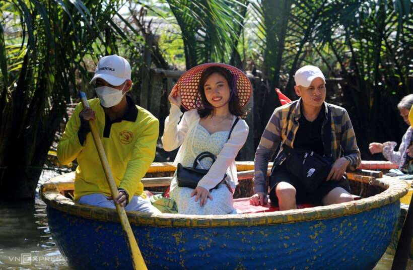 Hoi an : Coconut Boat & Hoi an Acient Town (Optional) - How the 4 Hours Flow, Plus Pickup and Drop-Off Reality