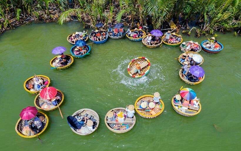 Hoi an : Coconut Boat & Hoi an Acient Town (Optional) - Lanterns on the Water: A Simple Ritual With Big Feelings