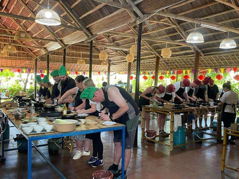Hoi An: Cooking Class, Crab Fishing-Basket Boat, Market Tour - The fast-hit version: what this tour feels like
