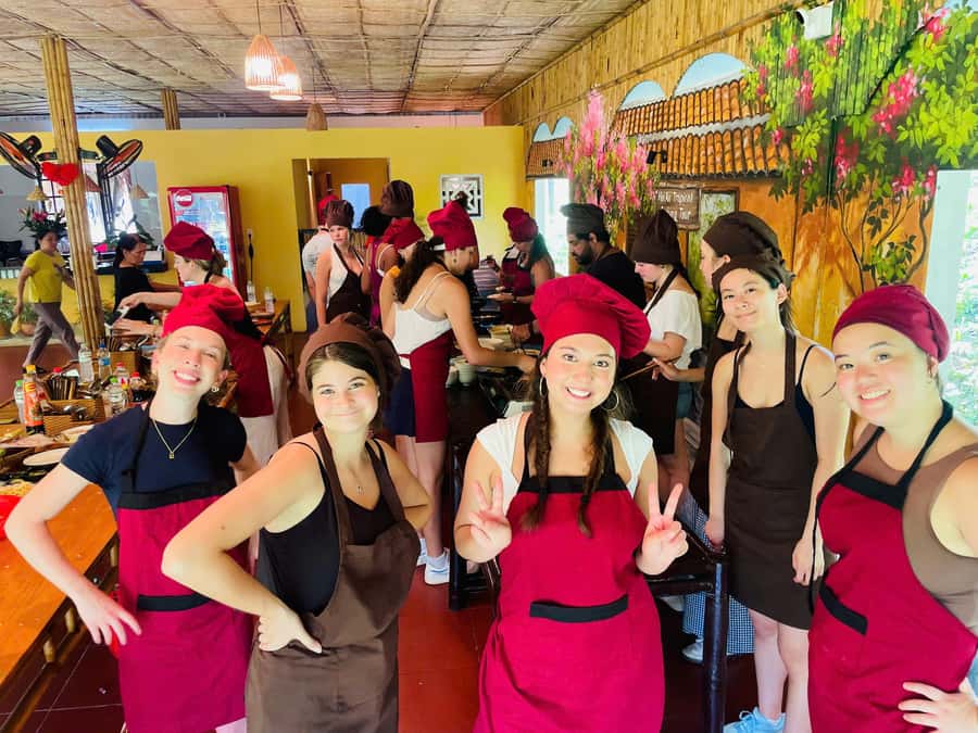 Hoi An: Cooking Class in Coconut Jungle with Market Tour - A 1-hour sight window before the kitchen starts