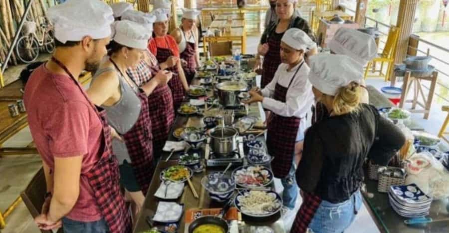 Hoi An: Cooking Class, Local Market & Basket Boat Experience - Basket boat in Bay Mau: what the ride really feels like