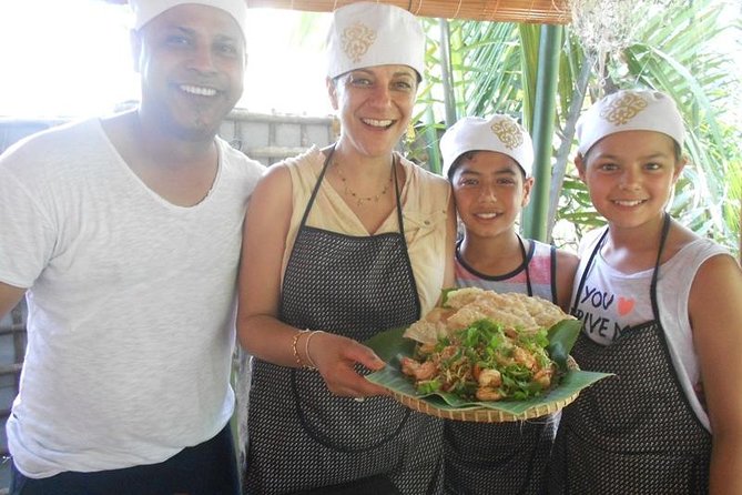 Hoi An Cooking Class(Market,BasketBoat Crabfishing&Cooking Class) - Price and logistics: is $28.81 a good value?