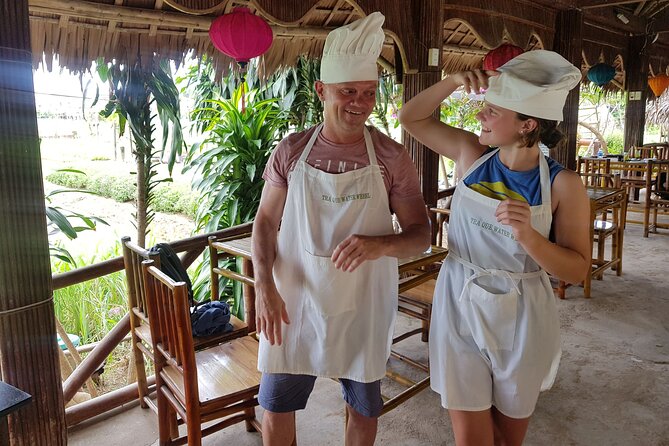 Hoi An Countryside and Cooking Class by Bicycle - Tra Que Vegetable Village: Organic Farming Up Close