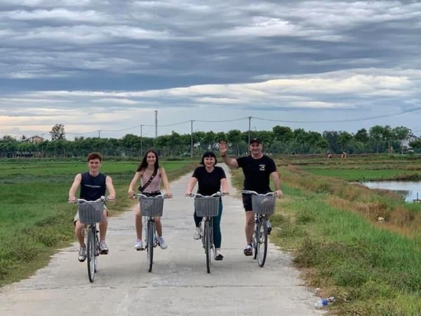 Hoi An Countryside Bike Tour & Basket Boat Ride - Lunch or Dinner: Eating Where the Day Turns Into Home Cooking