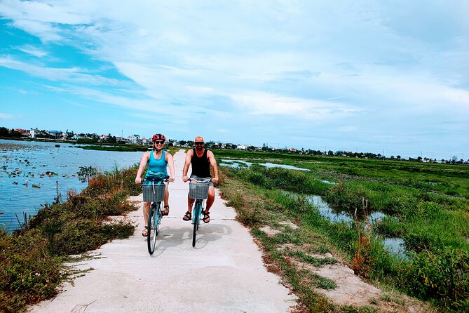 Hoi An countryside cycling tour - Shrimp Farms, Rice Fields, and the Best Animal Photo Moments