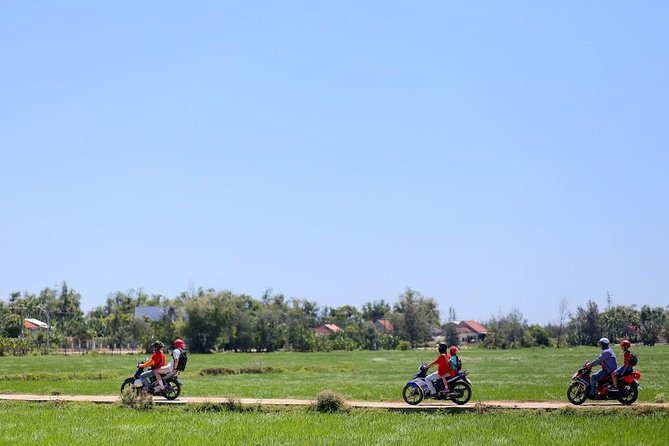HOI AN Countryside - River Islands - Old Crafts - Local Culture - Stop 1 on Cam Kim Island: Mrs. Luan’s Rice Noodles and Crackers