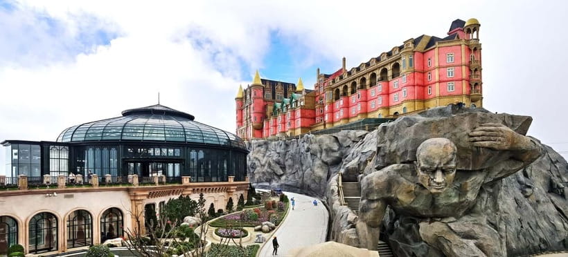 Hoi An/Da Nang: Ba Na Hills & Golden Bridge Tour with Dinner - The Cable Car Ride: Part Transport, Part Attraction