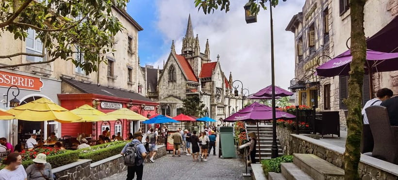 Hoi An/Da Nang: Ba Na Hills & Golden Bridge Tour with Dinner - French Village and Chua Mountain at 1,487 Meters