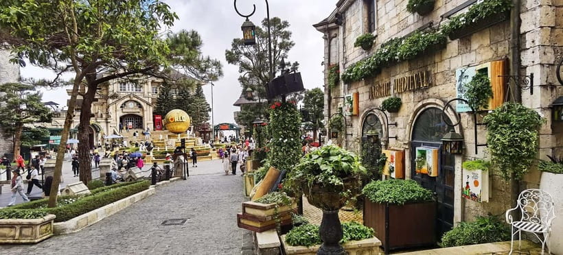 Hoi An/Da Nang: Ba Na Hills & Golden Bridge Tour with Dinner - Dinner With a Local Family: A Nice Ending Detail